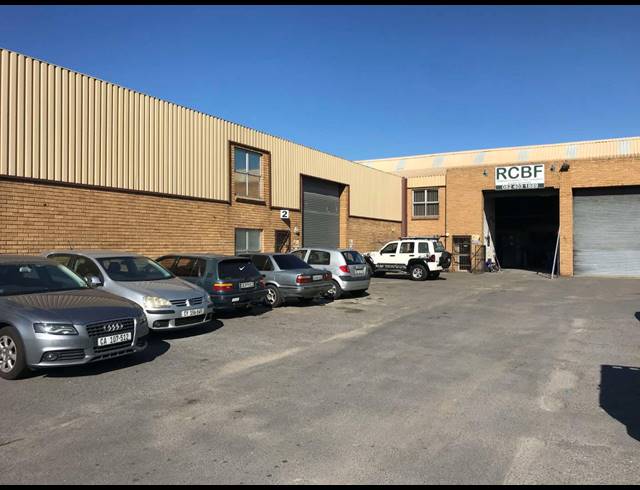 252M² FACTORY TO LET IN STIKLAND INDUSTRIAL
